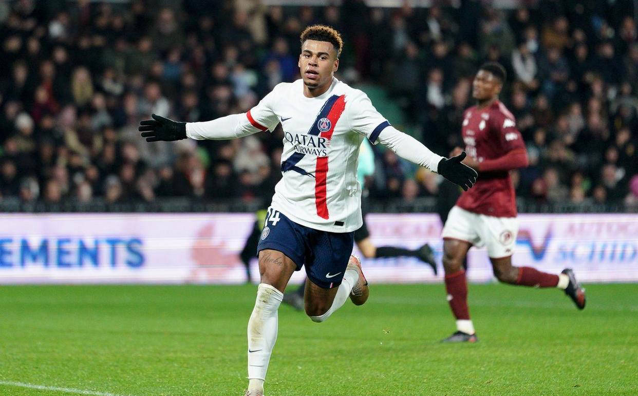 24岁韩国球星李刚仁闪耀法甲赛场，助巴黎圣日耳曼2连胜升至榜首